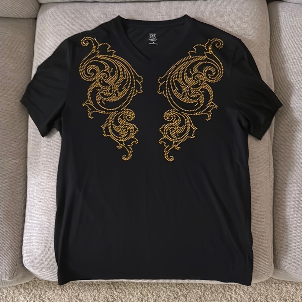 INC International Concepts Black and Gold Short Sleeve Tee